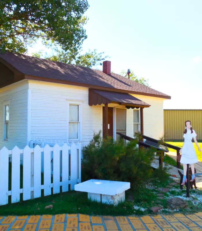 Dorothys House and Land of Oz Liberal