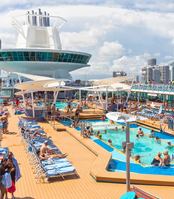 Overcrowded Ships