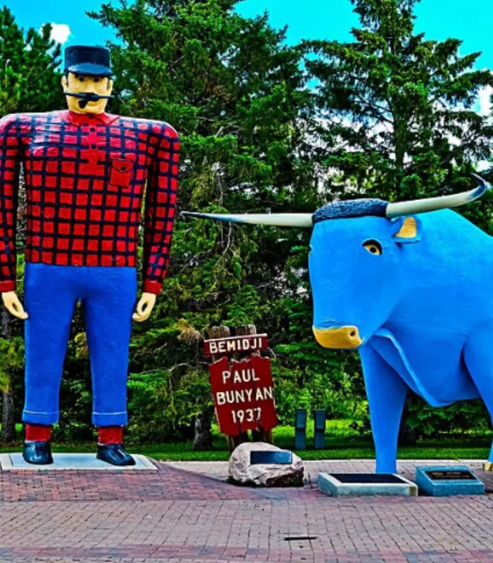 Paul Bunyan and Babe Statues Bemidji