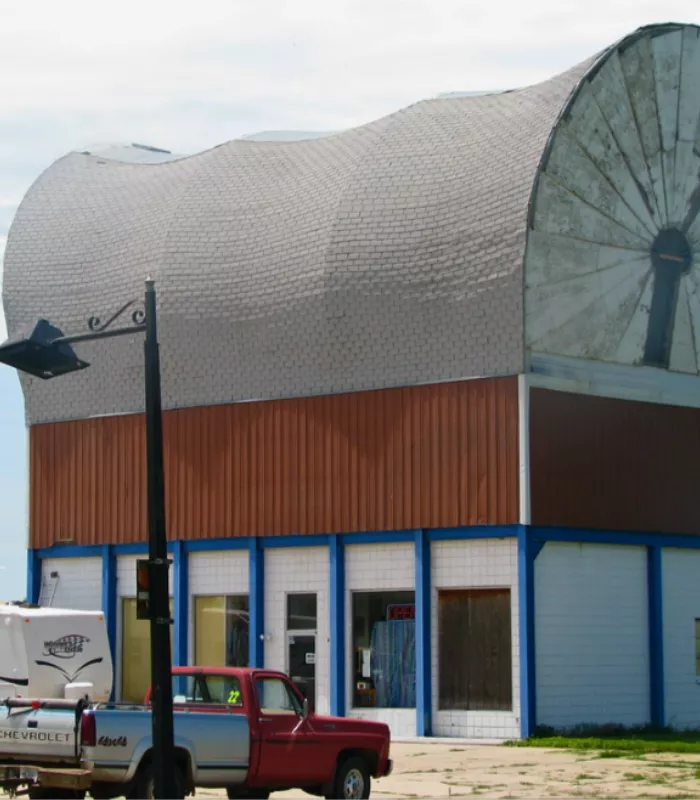 Worlds Largest Covered Wagon Milford